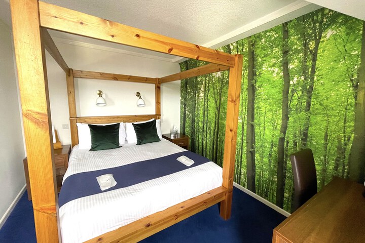 Room 30 of 118