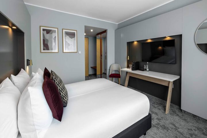 Room 35 of 121
