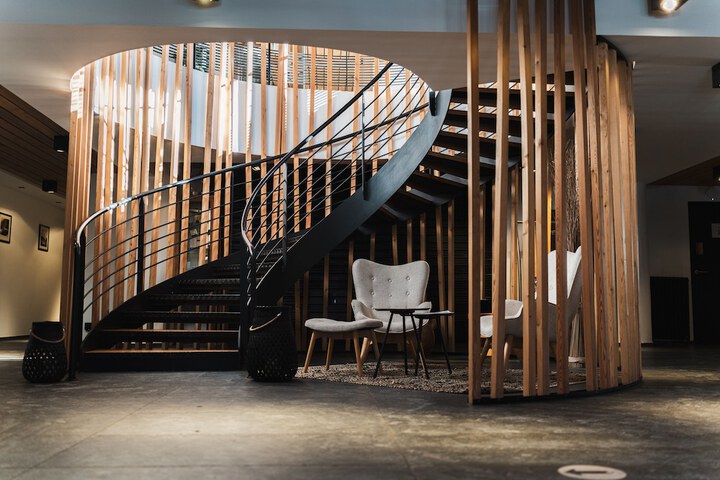 Hotel Lobby