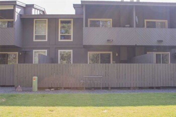 Property Grounds 11 of 17