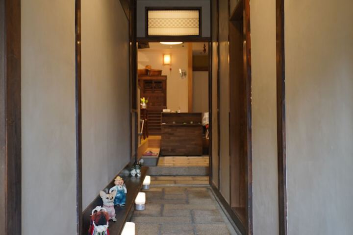 Ballroom/Hall 72 of 96