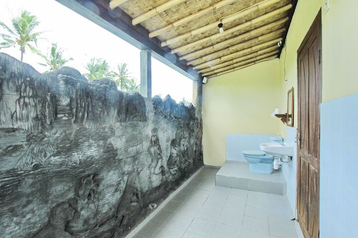 Room 9 of 36