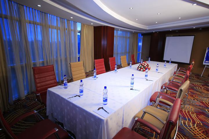 Ballroom/Hall 108 of 116