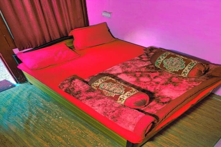 Room 2 of 5
