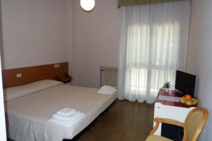 Room 5 of 7