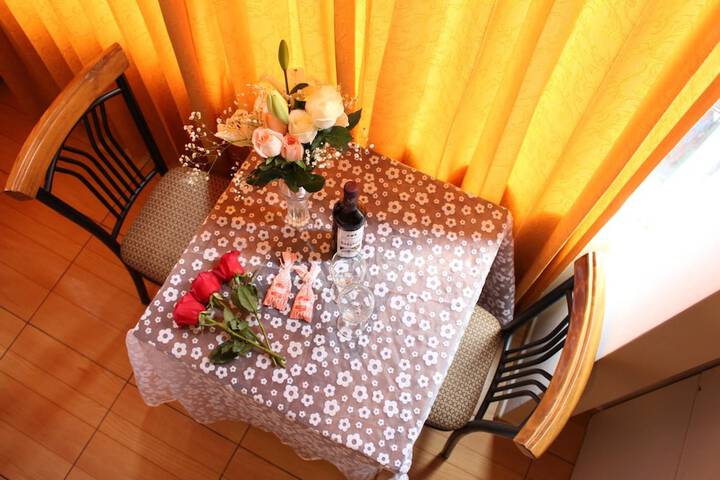 Dining 21 of 23