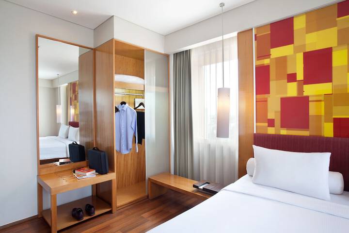 Room 3 of 50
