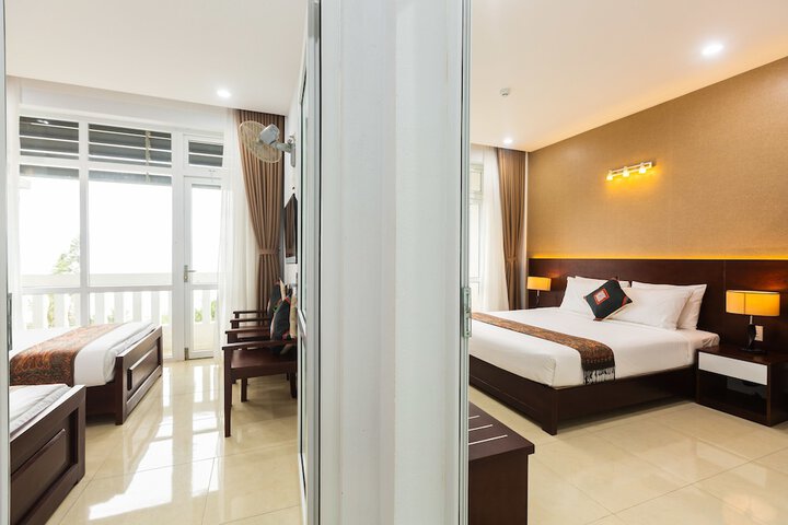 Room 4 of 44