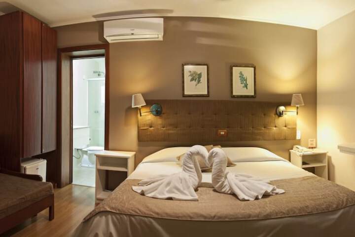 Room 3 of 21
