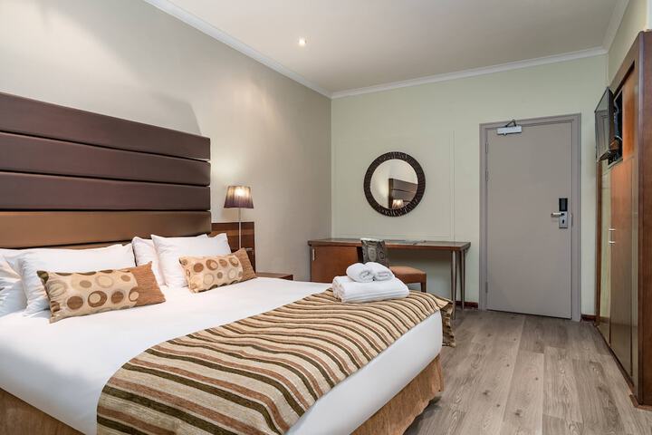 Room 10 of 75