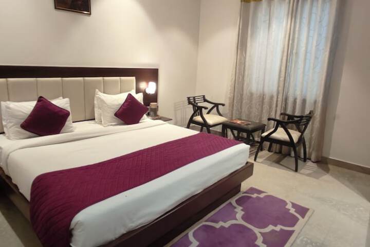 Room 28 of 54