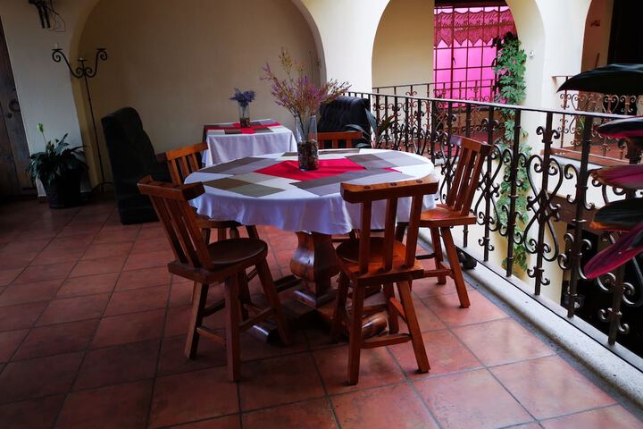 Dining 108 of 137