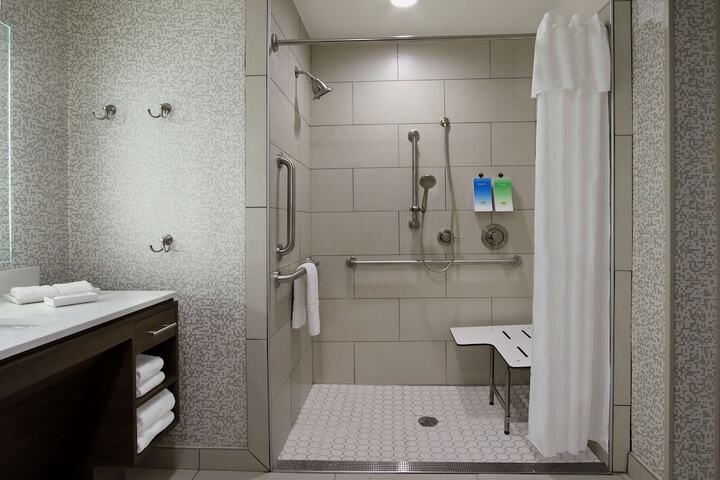 Bathroom shower