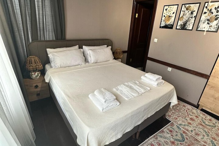 Room 8 of 36