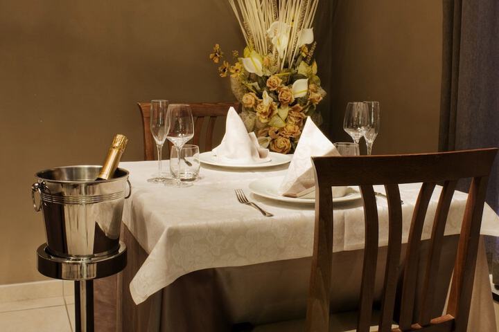 Dining 48 of 69