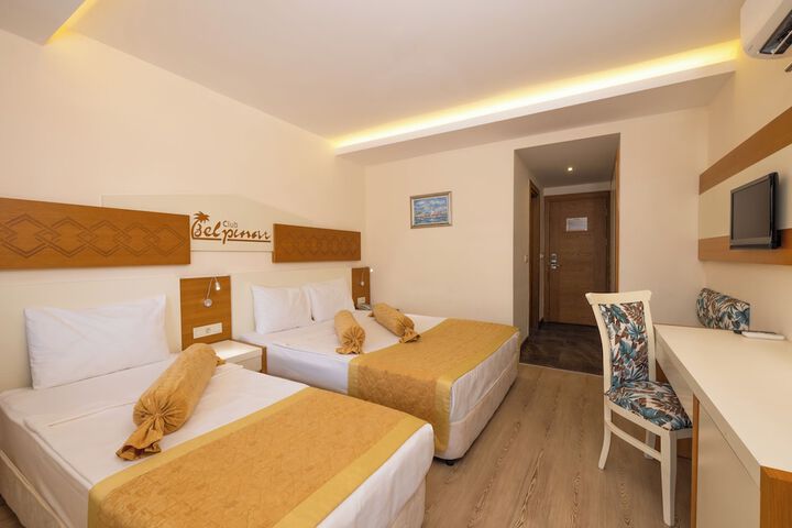 Room 14 of 121
