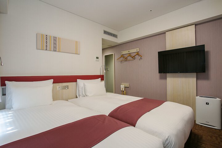 Room 5 of 64