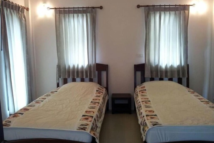 Room 14 of 37