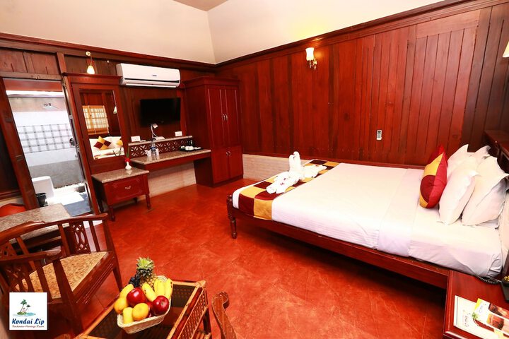 Room 14 of 38