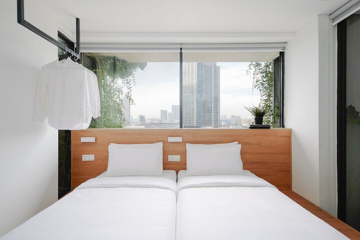 Room 6 of 57