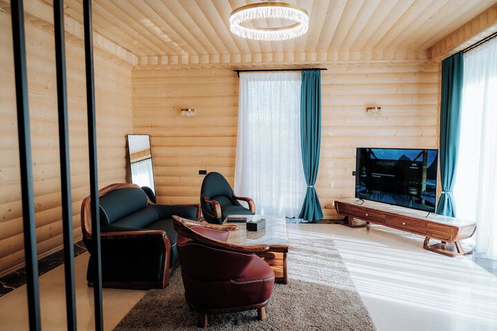 Room 76 of 130