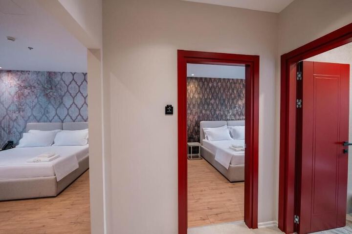 Room 52 of 86