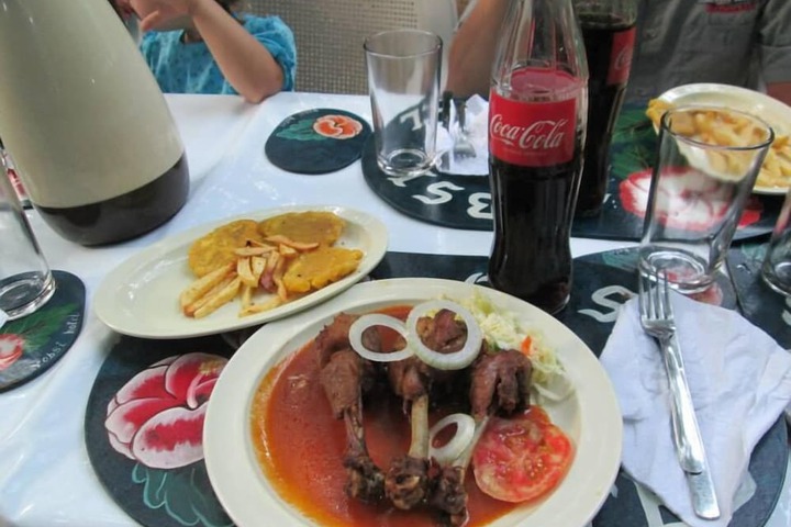 Dining 2 of 3
