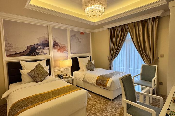 Room 38 of 104