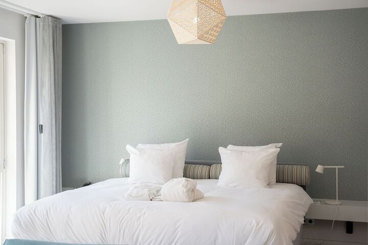 Room 100 of 174