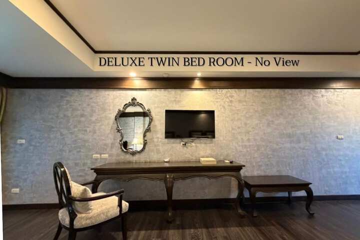 Room 23 of 62