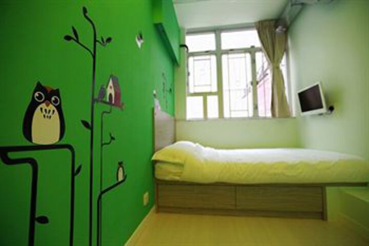 Room 52 of 93
