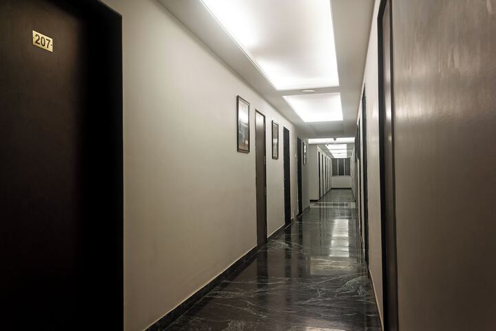 Ballroom/Hall 85 of 94