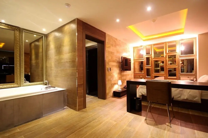 Hotel Interior 2 of 19