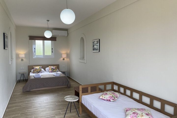 Room 34 of 86