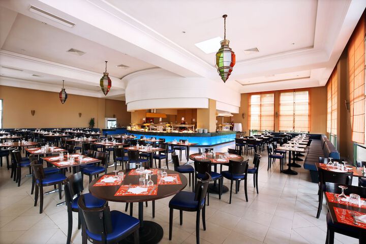 Dining 48 of 61