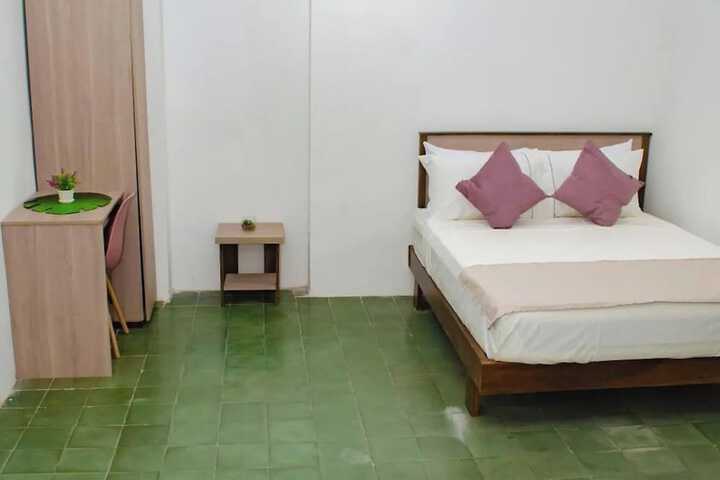 Room 3 of 16