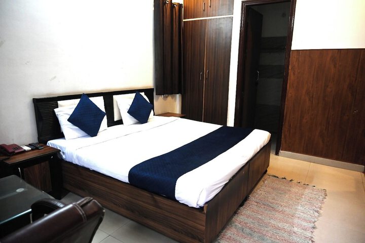 Room 6 of 26