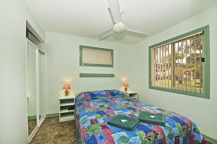 Room 6 of 33