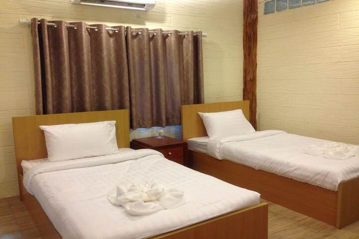 Room 14 of 34