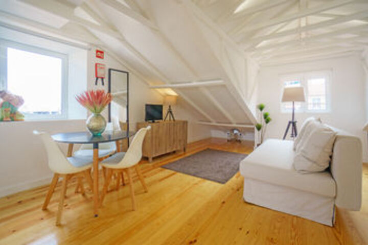 Room 119 of 147