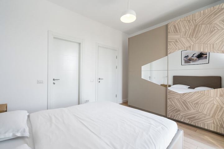 Room 34 of 355