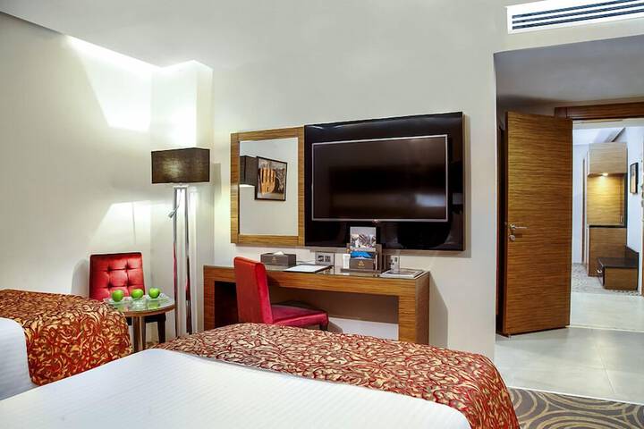 Room 18 of 50