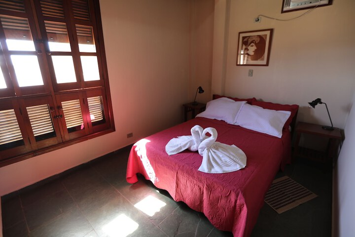 Room 5 of 11