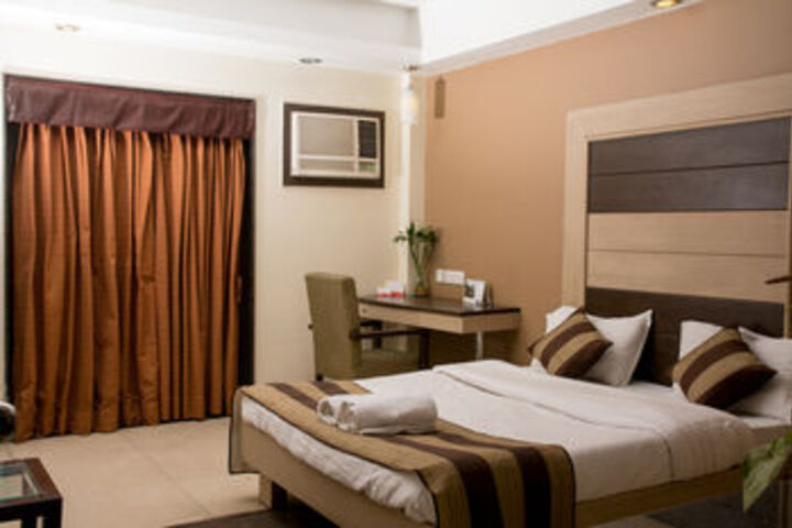 Room 5 of 22