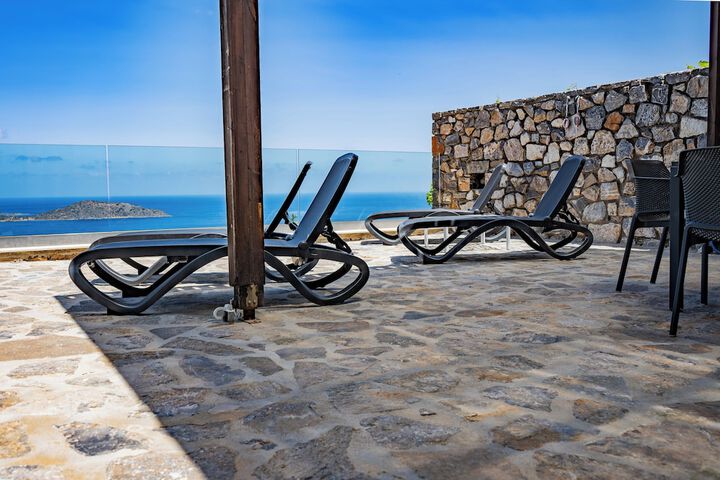 Sundeck 117 of 137