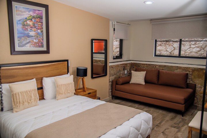 Room 21 of 96