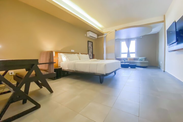 Room 5 of 22