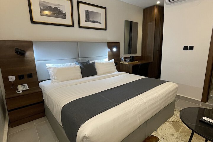 Room 3 of 29