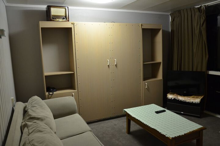Room 14 of 24