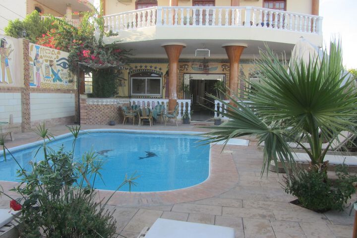 Pool 47 of 85